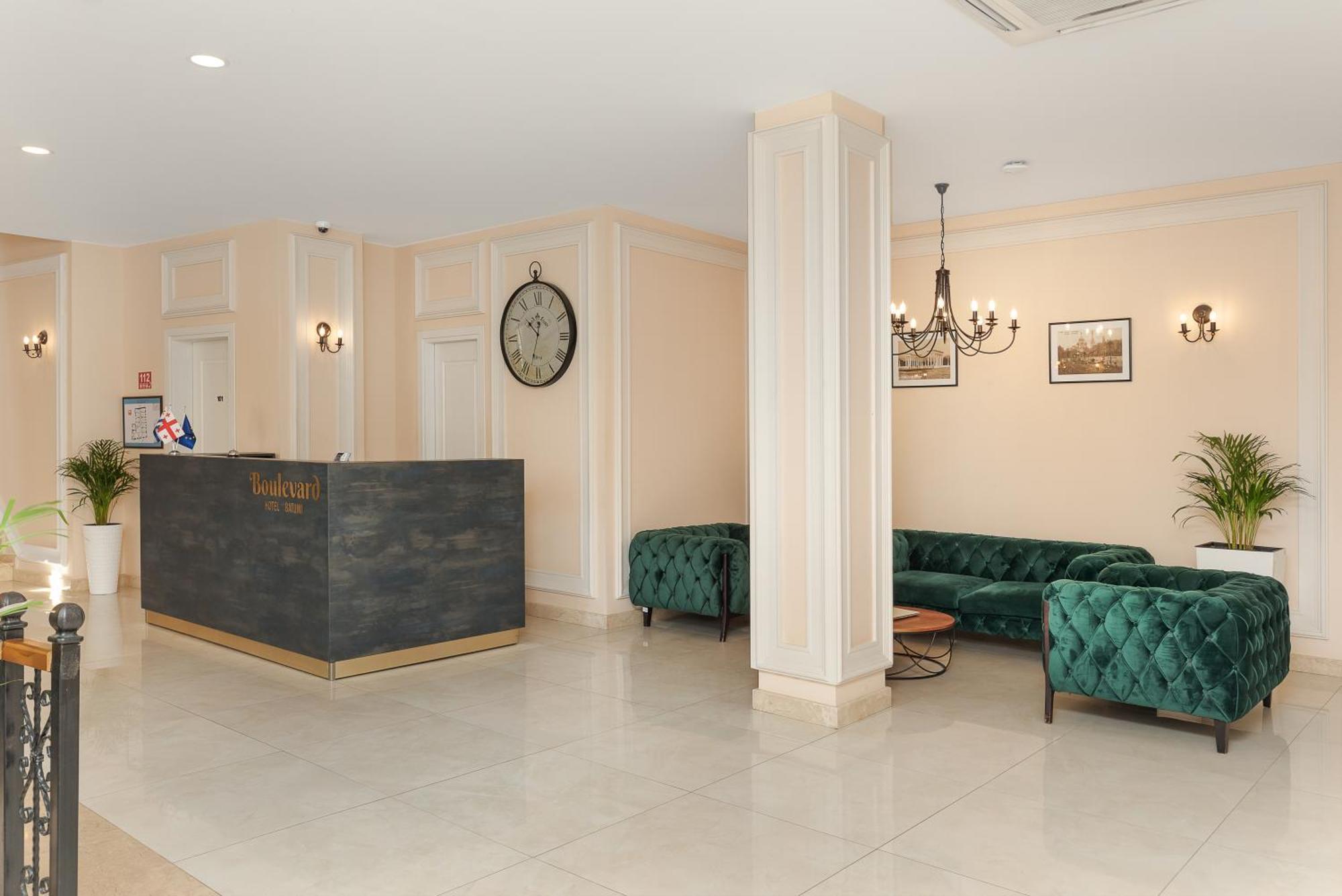 Boulevard Hotel Батумі Екстер'єр фото