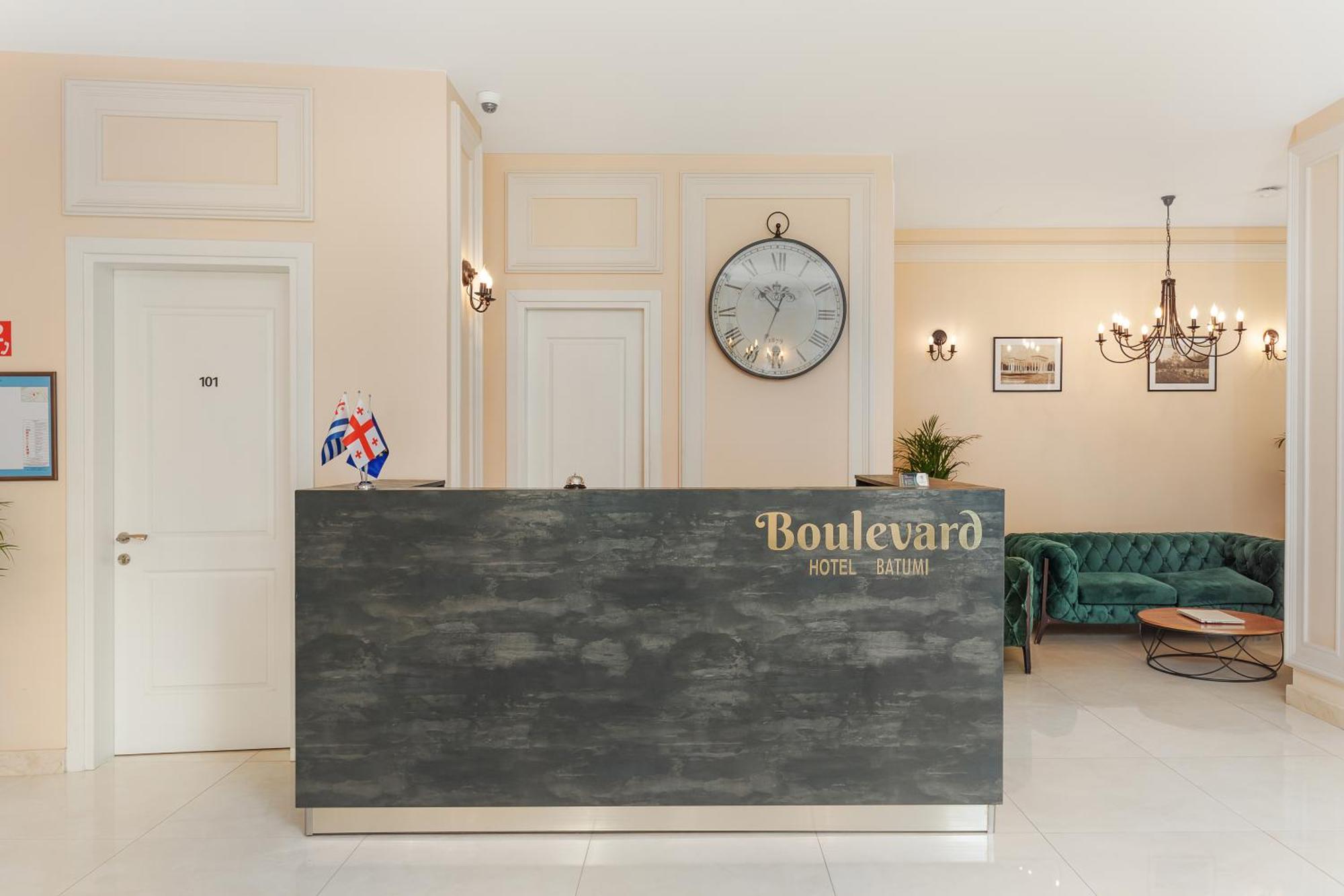 Boulevard Hotel Батумі Екстер'єр фото