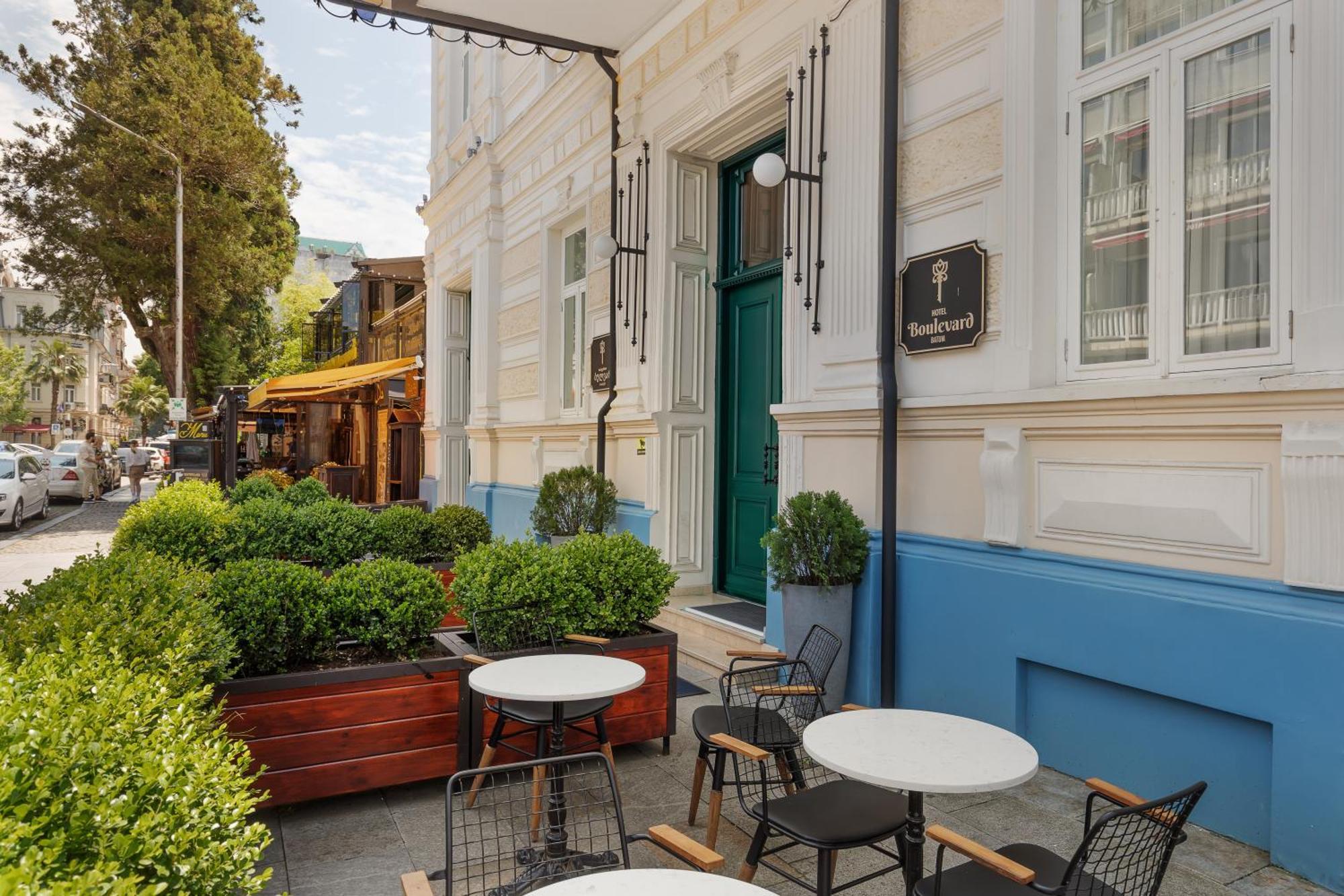 Boulevard Hotel Батумі Екстер'єр фото