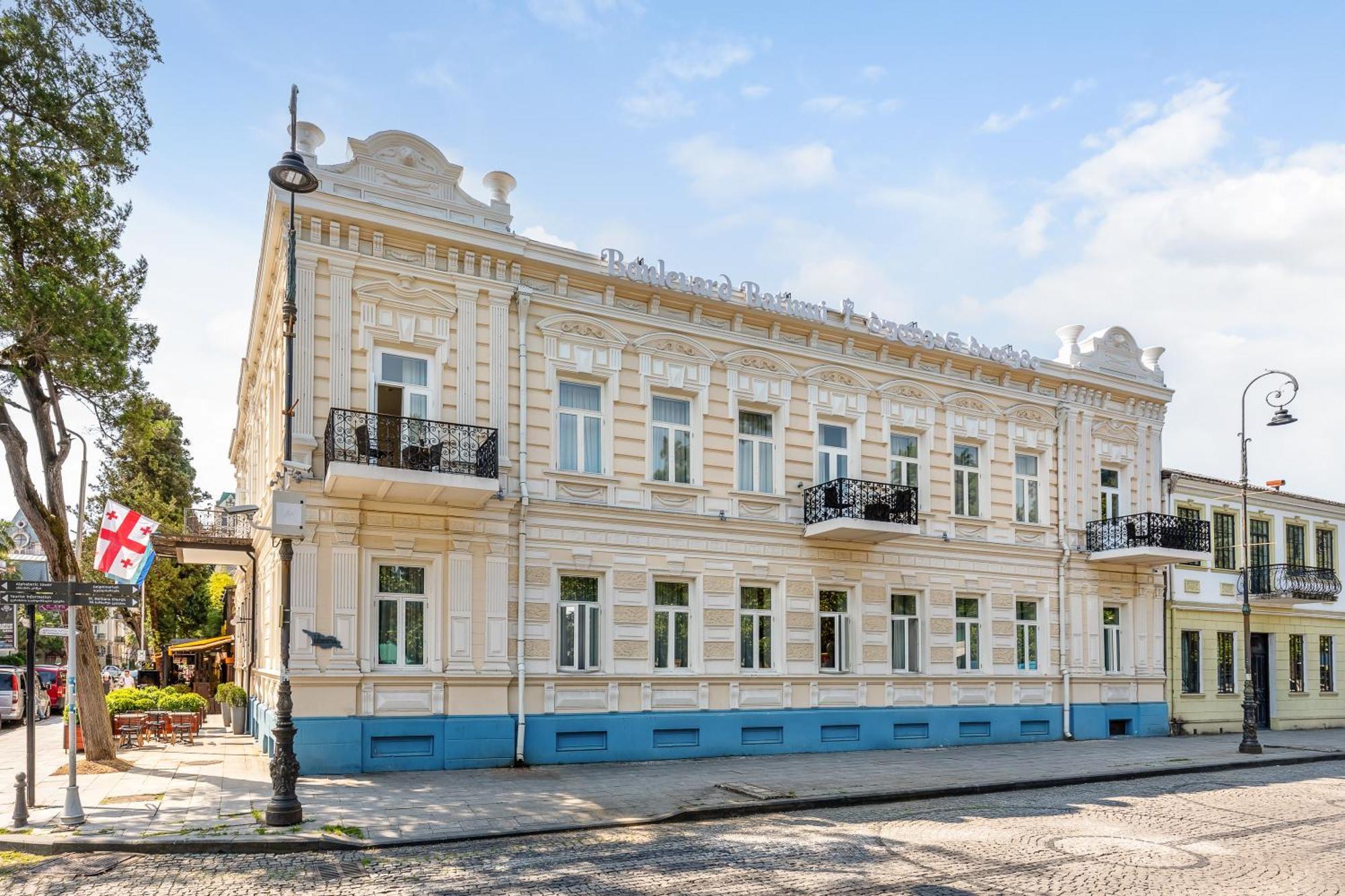Boulevard Hotel Батумі Екстер'єр фото