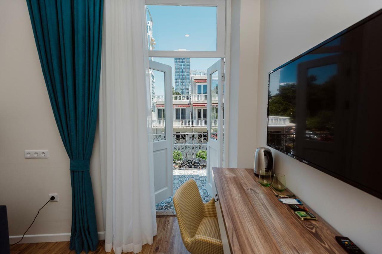 Boulevard Hotel Батумі Екстер'єр фото