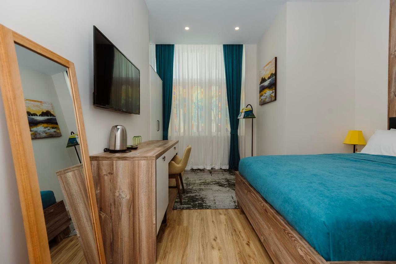 Boulevard Hotel Батумі Екстер'єр фото
